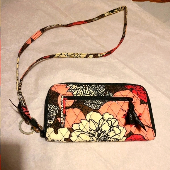 Vera bradley lanyard wallet Pink and white flowers Zippered closure - Picture 1 of 5